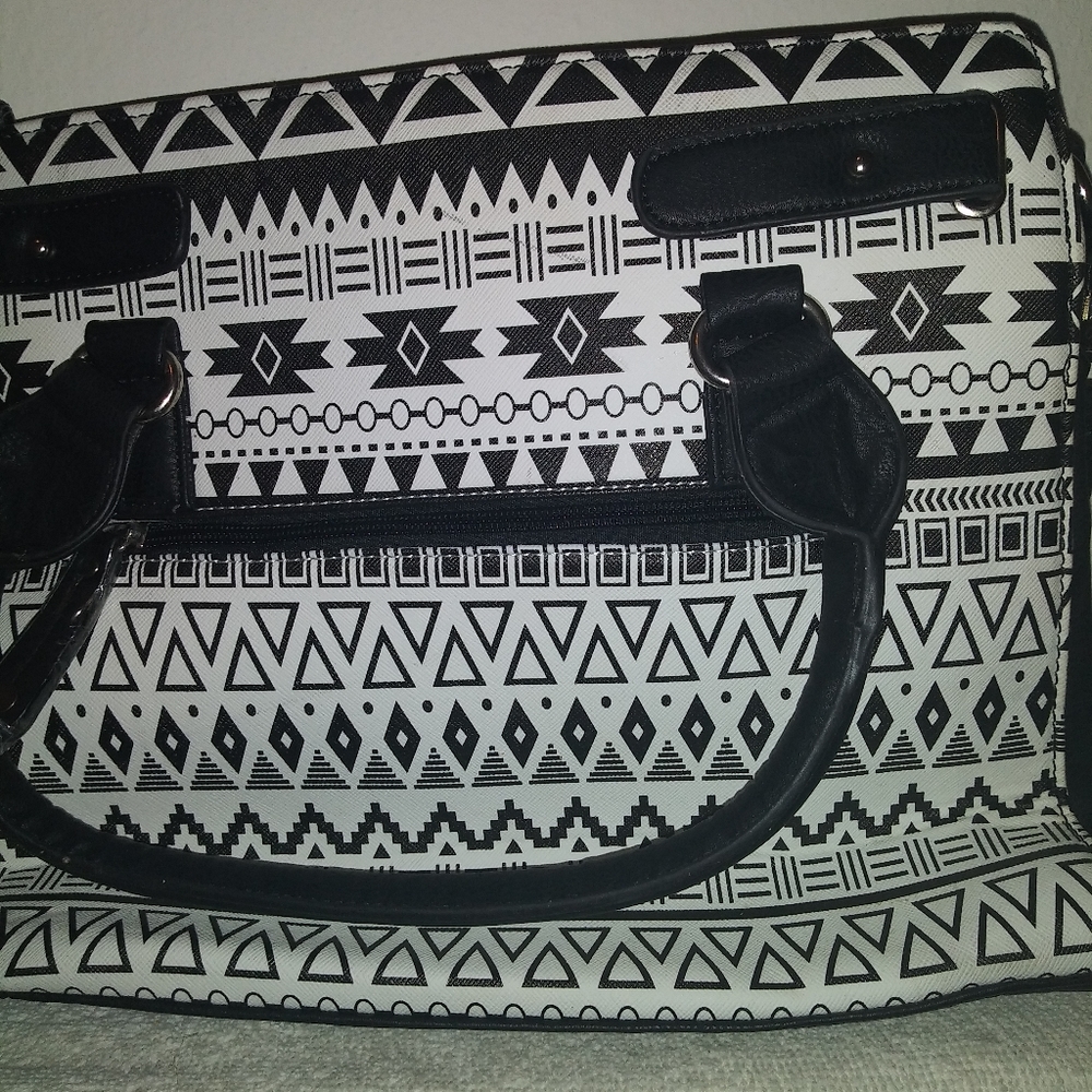 Hand bag - Picture 2 of 2
